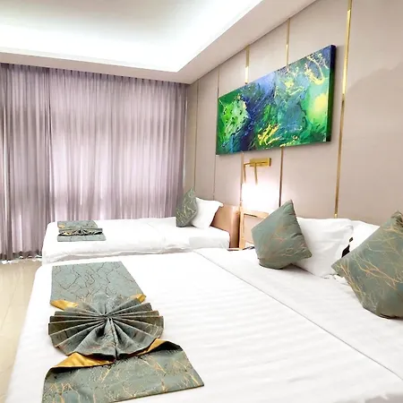 Elegant Airport Hotel