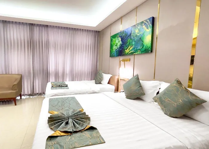 Elegant Airport 5*