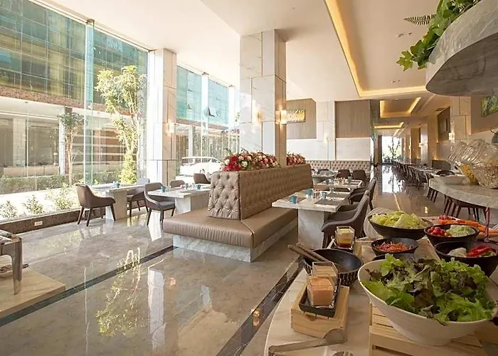 Elegant Airport 5*